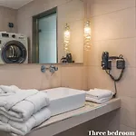 Dionisos Luxury Aparthotel